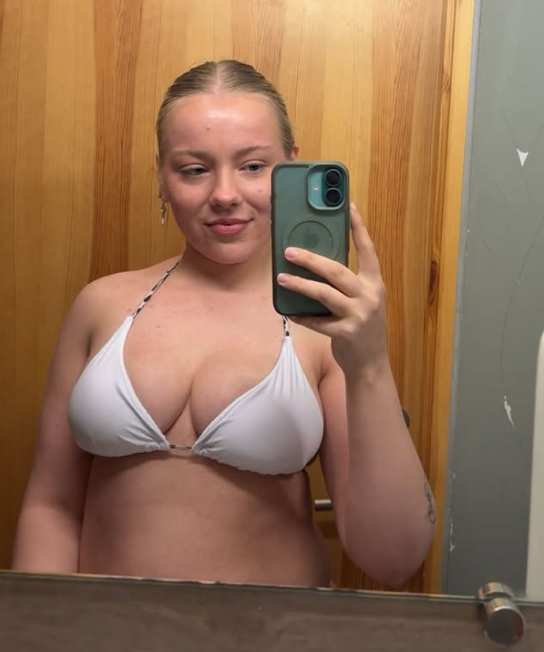 Itssophiedale — Instagram girl nude model