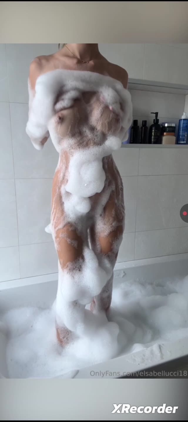 Elsabellucci nude Instagram photo 17 — @elsabelluccii leaked