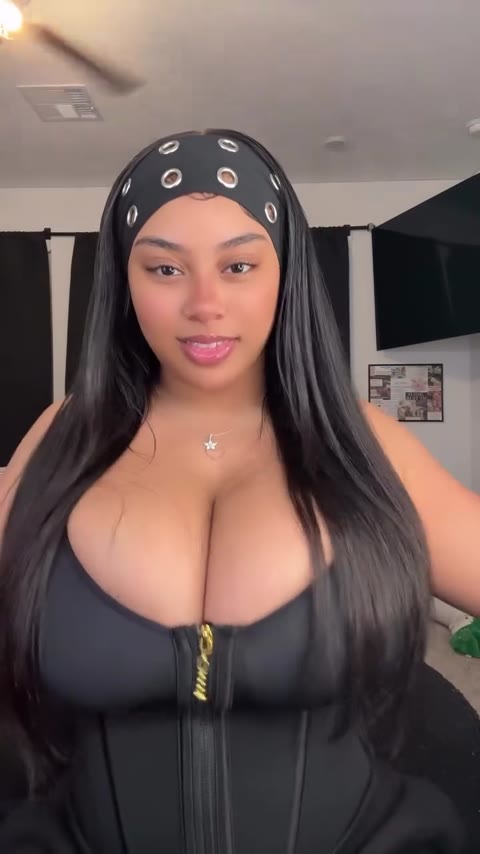 Jasmynaaliyah nude Instagram photo — @jasmynaaliyah leaked #2