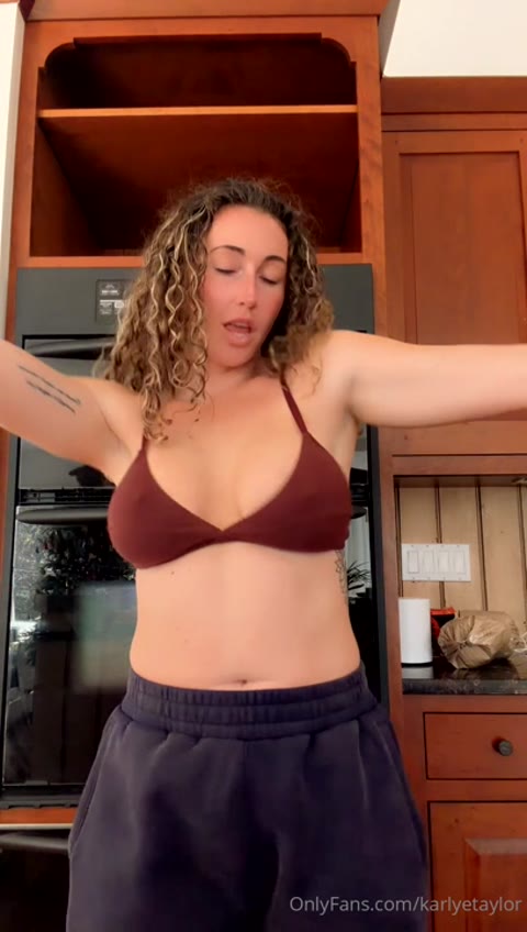 Karlyetaylor nude Instagram photo — @karlyetaylor leaked #5