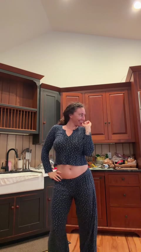 Karlyetaylor nude Instagram photo — @karlyetaylor leaked #3