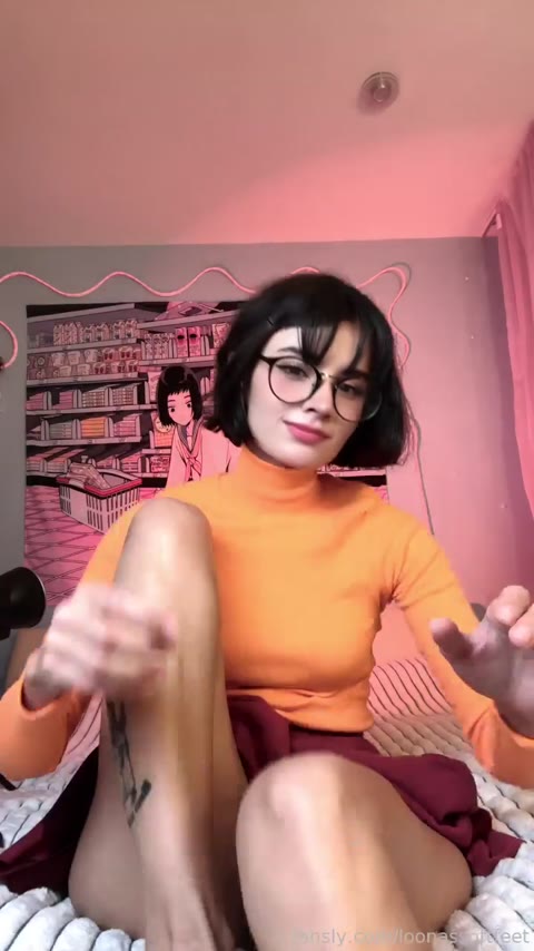 Loonassoftfeet nude Instagram photo — @loonassoftfeet leaked #4