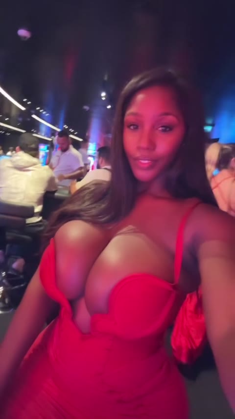 Ellietheempress nude Instagram photo 6 — @ellietheempress leaked