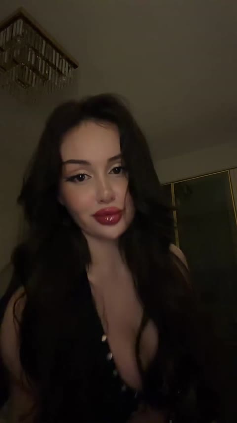 Laydatrkstnilaydaaust nude Instagram photo — @laydatrkstnilaydaaust leaked #2