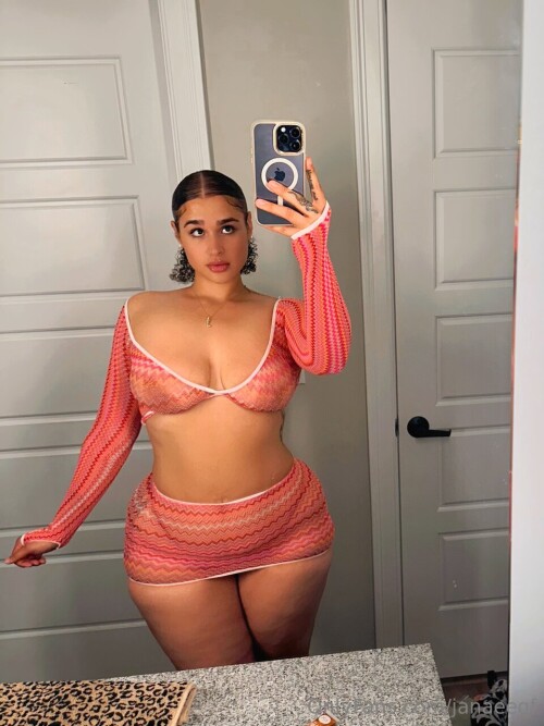 Janaegirard — Instagram girl nude model