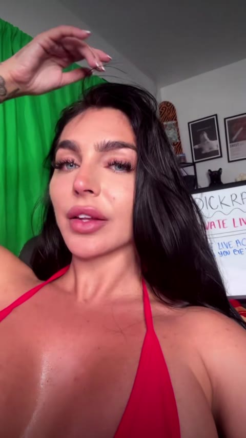 Video by @emjayplays